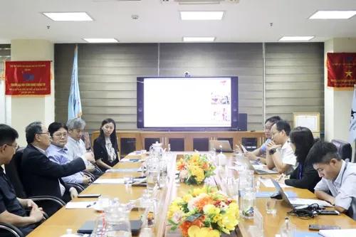 City University of HongKong trao đổi và làm việc tại UIT