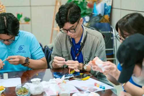 UIT - Xây dựng môi trường đại học toàn diện, nơi sinh viên được chăm sóc cả về trí tuệ và tinh thần