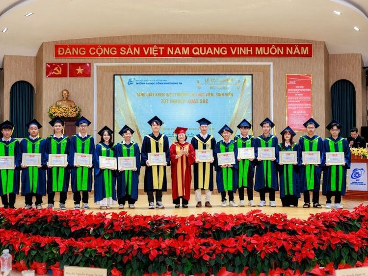 Lễ tốt nghiệp đợt 2 năm 2025